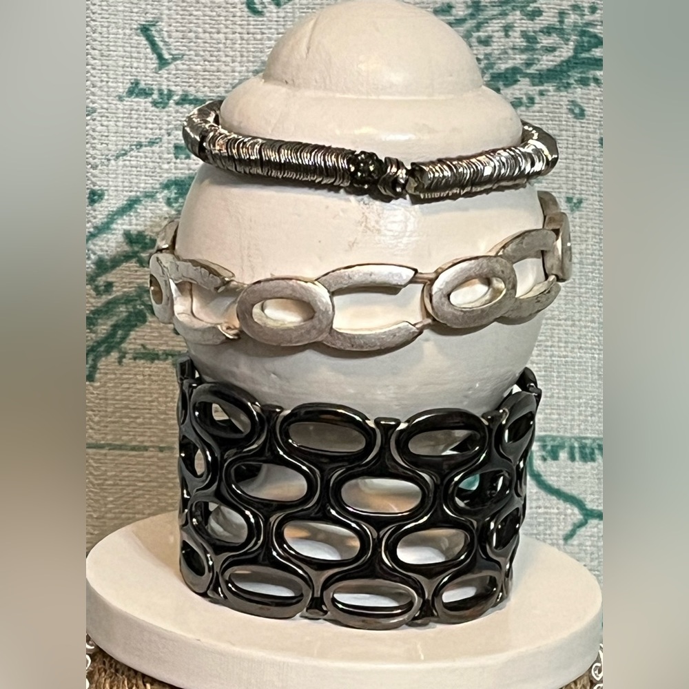 3 stretch bracelets brushed silver Lia Sophia black cuff Vera Wang & silver circ